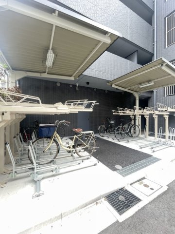 ブランシエスタ本所吾妻橋の駐車場