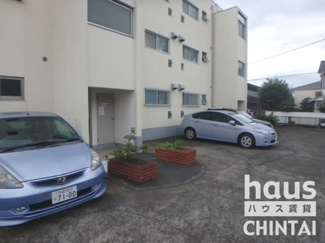 【駐車場】