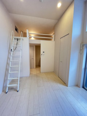 【居間・リビング】 | グラーティア香椎 | 別号室の写真になります。現況優先。