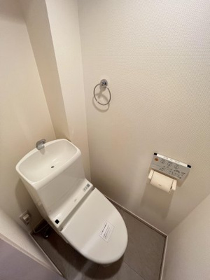 【トイレ】 | グラーティア香椎 | 別号室の写真になります。現況優先。