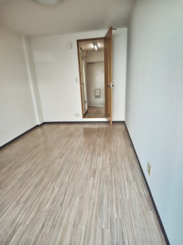 【洋室】 | プレアール寝屋川高柳 | コンパクトで使いやすい洋室です