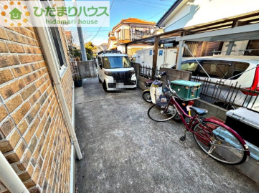 桶川市坂田西2丁目　中古一戸建ての駐車場