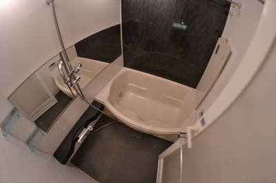 【浴室】 | フローライト南森町 | 落ち着いた空間のお風呂です