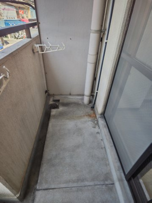 【バルコニー】 | セゾン若松 | お洗濯にも便利なバルコニー付き