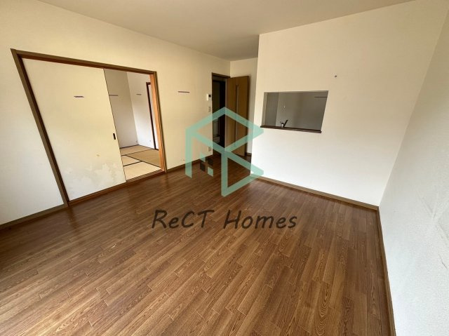 エスポワールイダ Ⅰ番館の居間・リビング