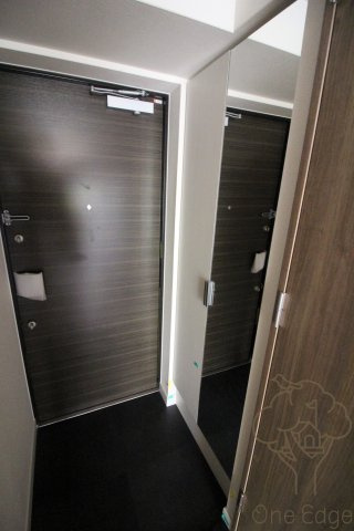 プレサンス梅田北ディアの玄関
