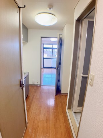 ウエストリバーの玄関