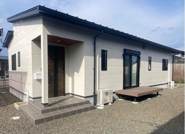 曽於市末吉町諏訪方の中古一戸建