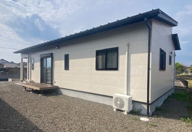 曽於市末吉町諏訪方の中古一戸建の外観