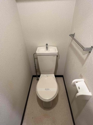 【トイレ】 | ライオンズマンション平尾第2 | 別号室の写真になります。現況優先。