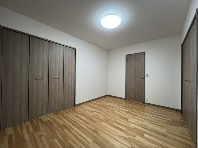 鏡町野崎戸建ての洋室