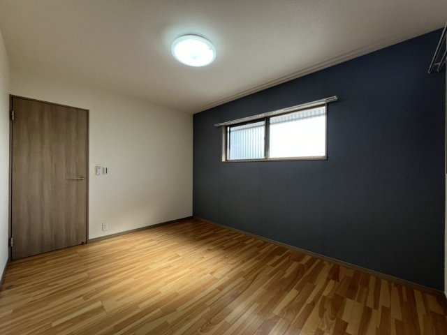 鏡町野崎戸建ての洋室