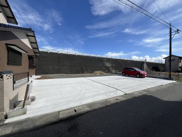 鏡町野崎戸建ての駐車場