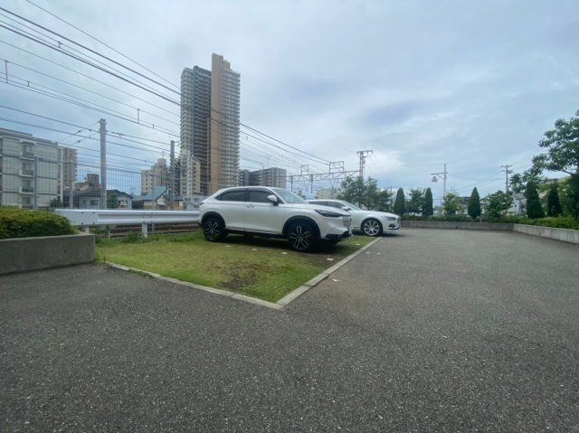 ビエラコート須磨の駐車場