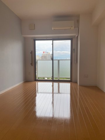 ビエラコート須磨の洋室