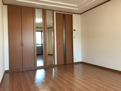 【居間・リビング】 | グリーンフィールド弐番館 | 洋室9.1帖