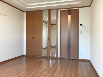 【居間・リビング】 | グリーンフィールド弐番館 | 洋室9.1帖