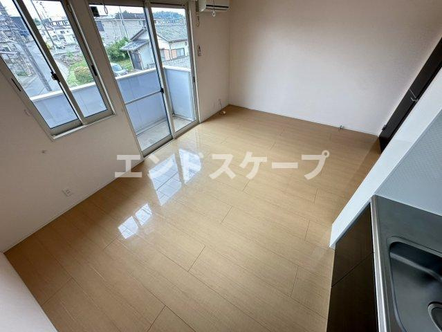 マーシュ　Ⅱの居間・リビング|高崎、前橋のお部屋探しはエンドスケープまで！お客様の理想お聞かせ下さい♪