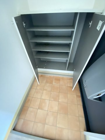 ハイツヒナタの玄関|靴箱も充実しております