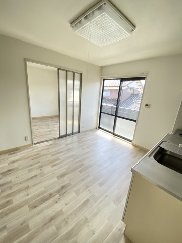 ハイツヒナタの居間・リビング|ゆったりとした居間です