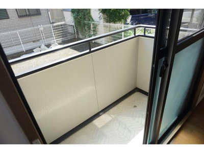 【バルコニー】 | コーポバーモント | 同型別室の写真になります。