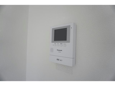 【セキュリティ】 | コーポバーモント | 同型別室の写真になります。