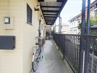 【エントランス】 | コーポバーモンド | エントランス部分
同型別室の写真になります。