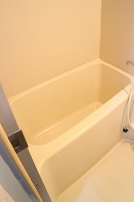 【浴室】 | タイタス原 | 別号室の写真になります。現況優先。