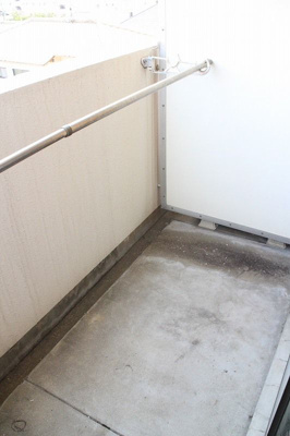 【バルコニー】 | タイタス原 | 別号室の写真になります。現況優先。
