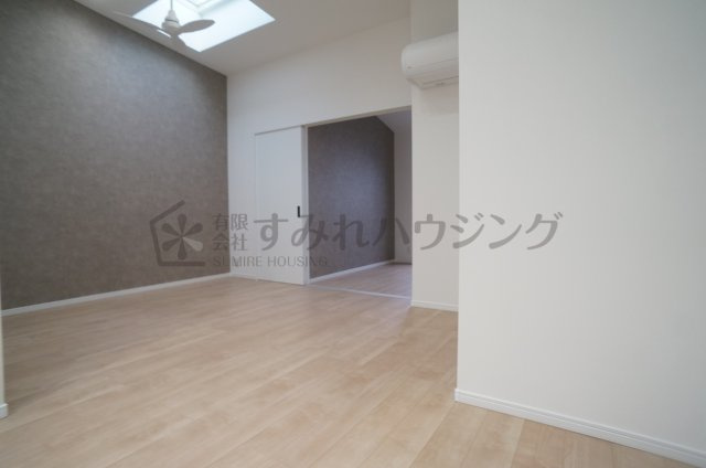 中山荘園LOHAUSⅡの居間・リビング