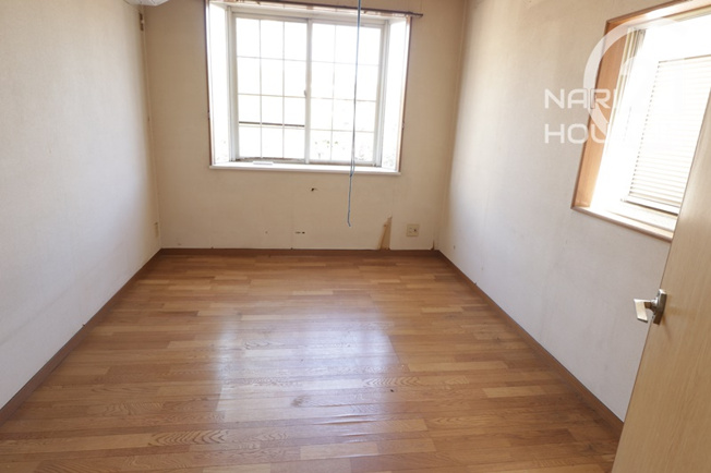 【子供部屋】 | 武蔵村山市残堀1丁目　中古戸建 | 6帖　お子様の寝室としてお使いいただけます