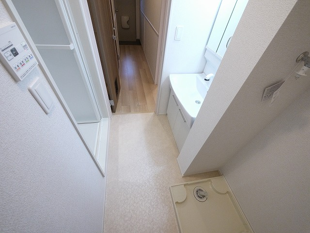 カーサ匠の洗面所|明るい洗面所です