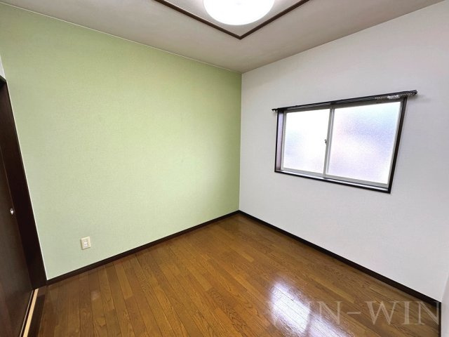 ウイングコート向山 Bの寝室