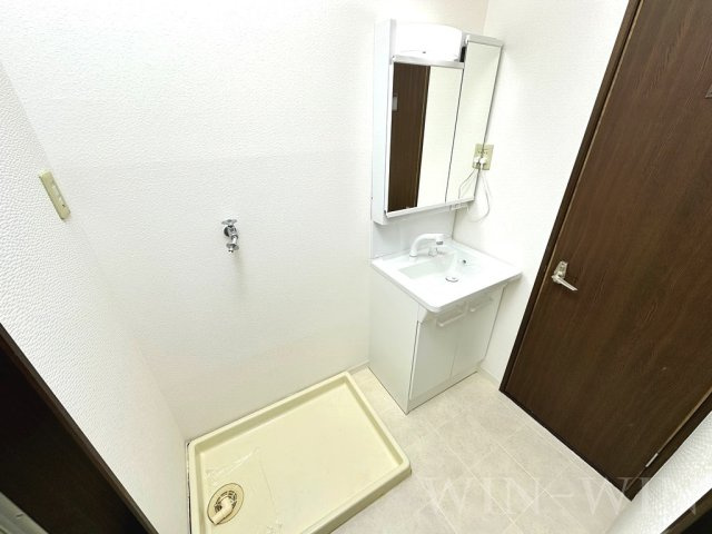 ウイングコート向山 Bの洗面所