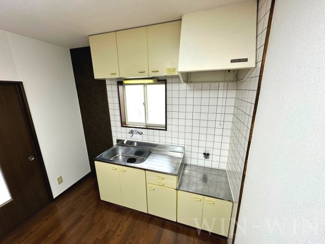 ウイングコート向山 B棟のキッチン