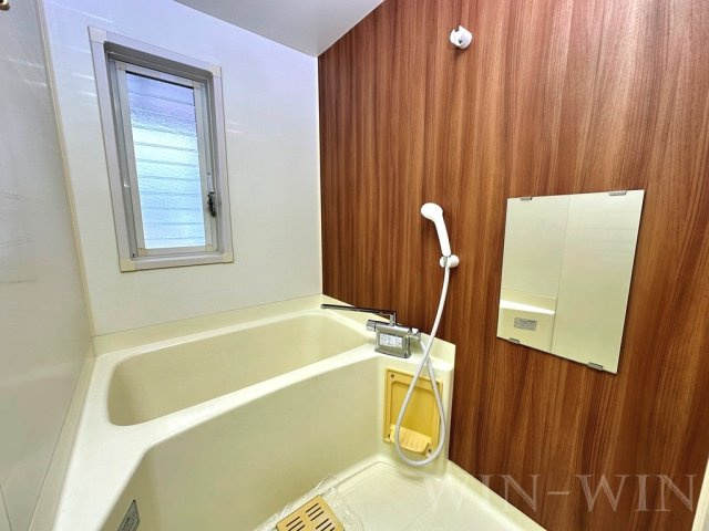 ウイングコート向山 Bの浴室