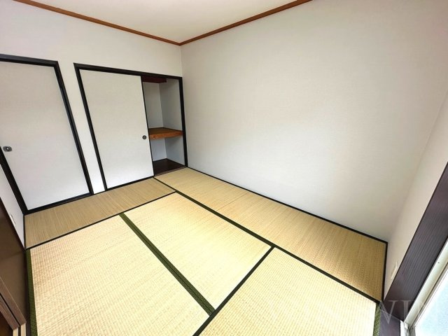 ウイングコート向山 B棟の和室