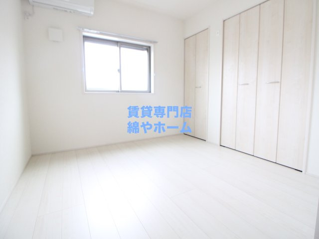 フジパレス長居西Ⅲ番館の寝室|落ち着いた色調の寝室です