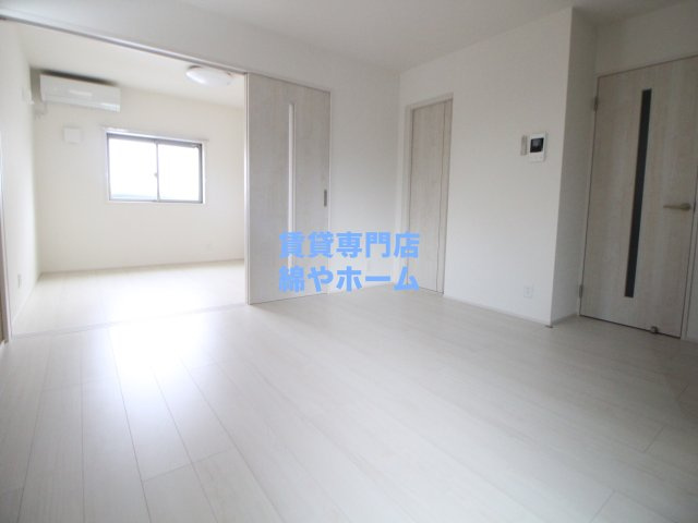 フジパレス長居西Ⅲ番館の洋室|広々とした洋室です