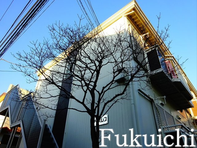 アイパレスの外観