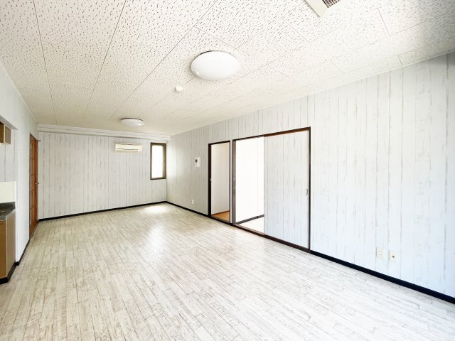 サンライト富田橋の居間・リビング