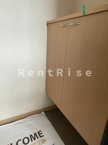 リバティ ヒルズの玄関