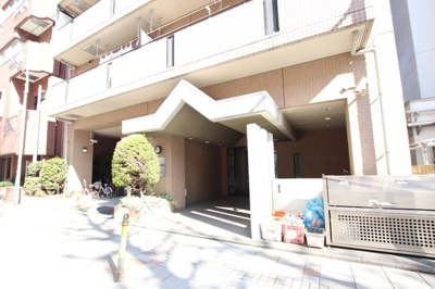 ★重厚感のあるエントランス★