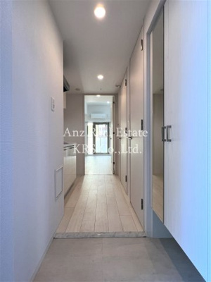 【玄関】 | エスリード阿波座プライムコート | 玄関部分です♪人感センサー付き！