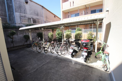 【その他共用部分】 | アンフィニ | 駐輪場