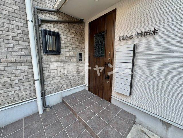 Bliss中村日赤のエントランス