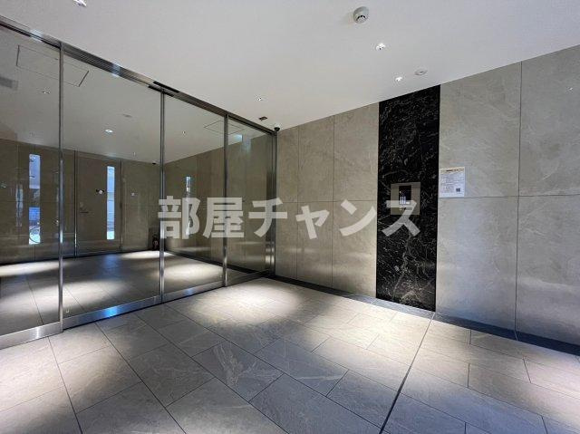 ディアレイシャス東別院のエントランス