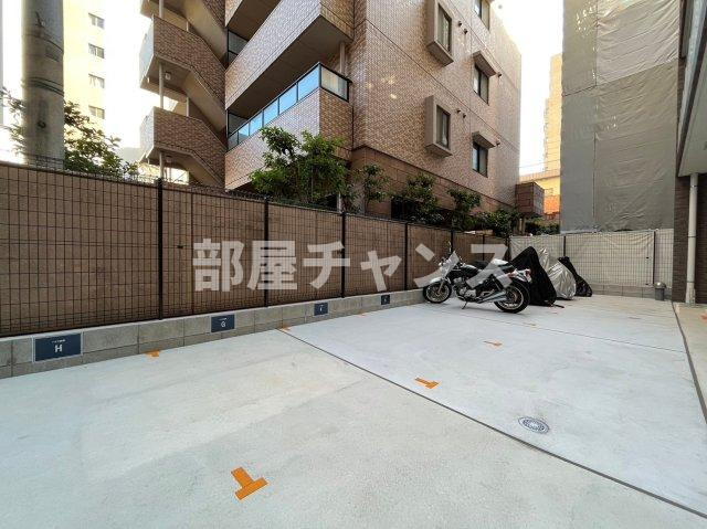 ディアレイシャス東別院の駐車場