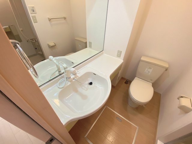 ヴェルドミールの洗面所