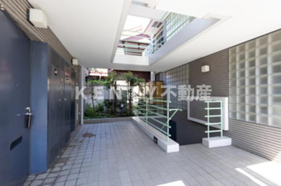 【エントランス】 | エクセル米喜 | 落ち着いたエントランスです